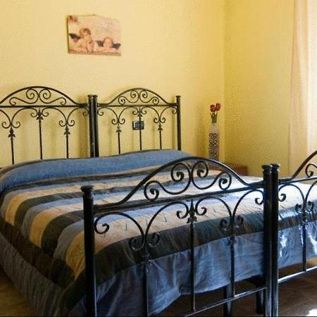 B&B Mare Nostrum Catona Di Reggio Calabria Ruang foto