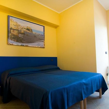 B&B Mare Nostrum Catona Di Reggio Calabria Ruang foto