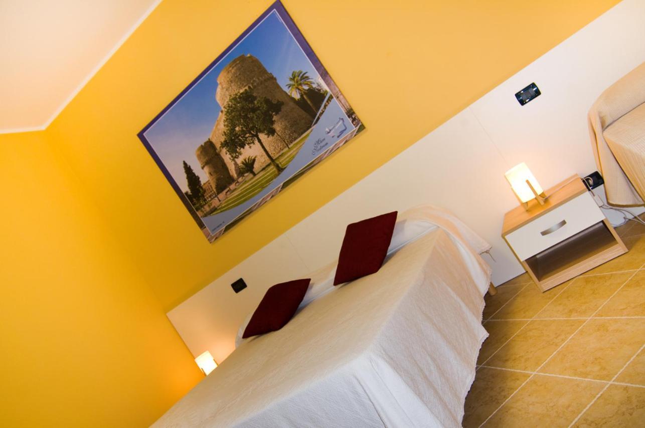 B&B Mare Nostrum Catona Di Reggio Calabria Bagian luar foto